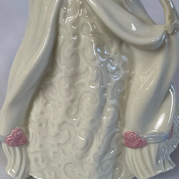 Lenox Beauty at the Ball Figurine. - Picture 8 of 10
